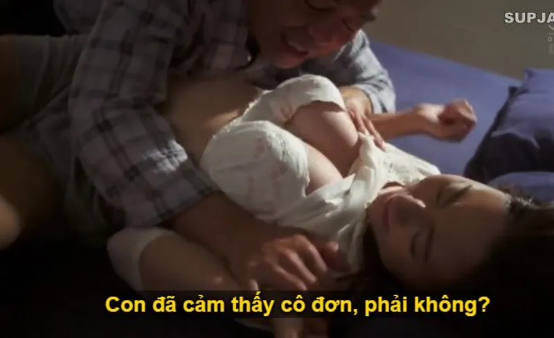 Thấy con trai mãi mê công việc để bạn gái của con trai cô đơn, bố ông chồng làm liều đè nện con dâu